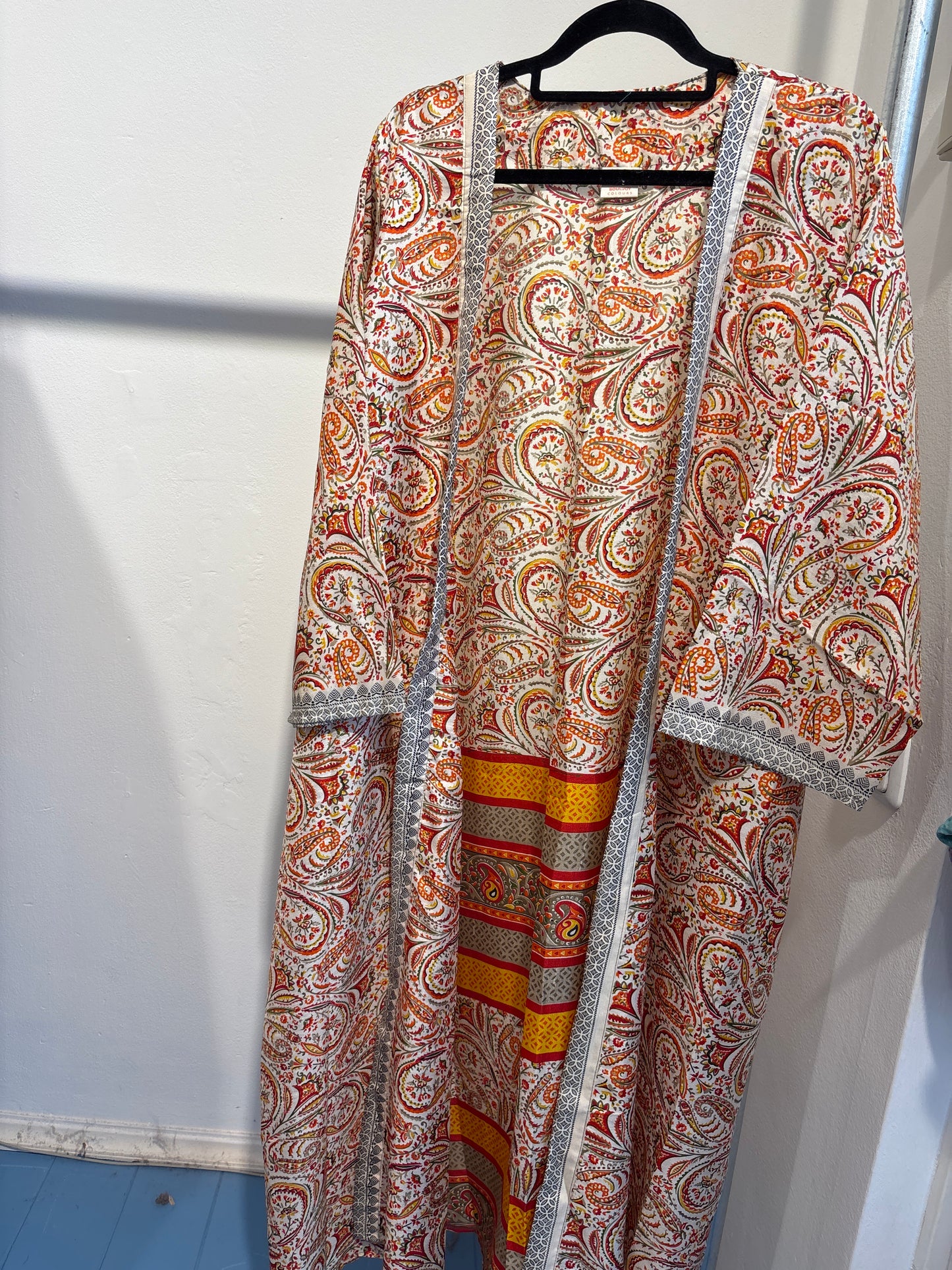 Recycled silk kimono lang