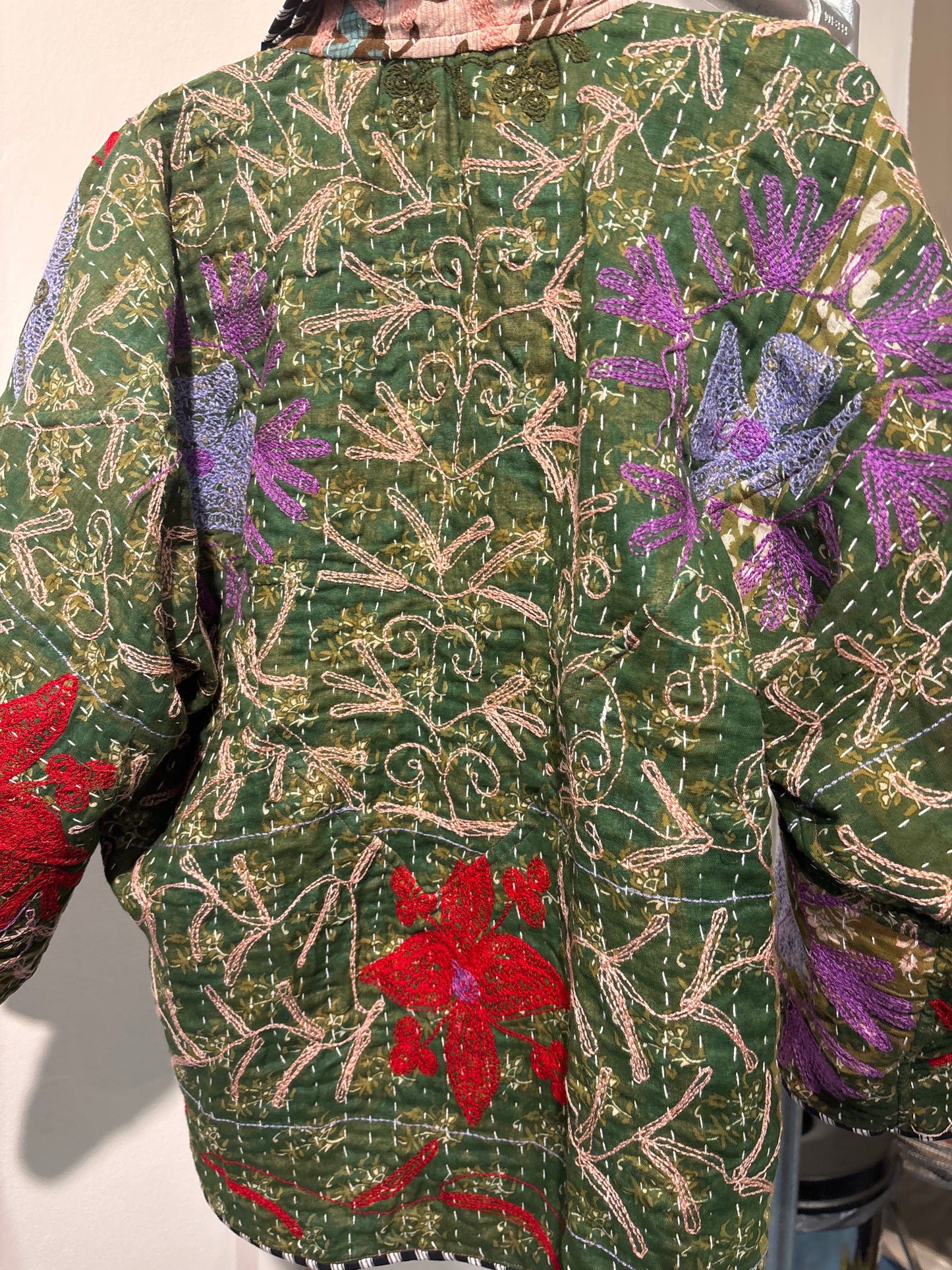 Kantha suzani jas kort, 2 kanten