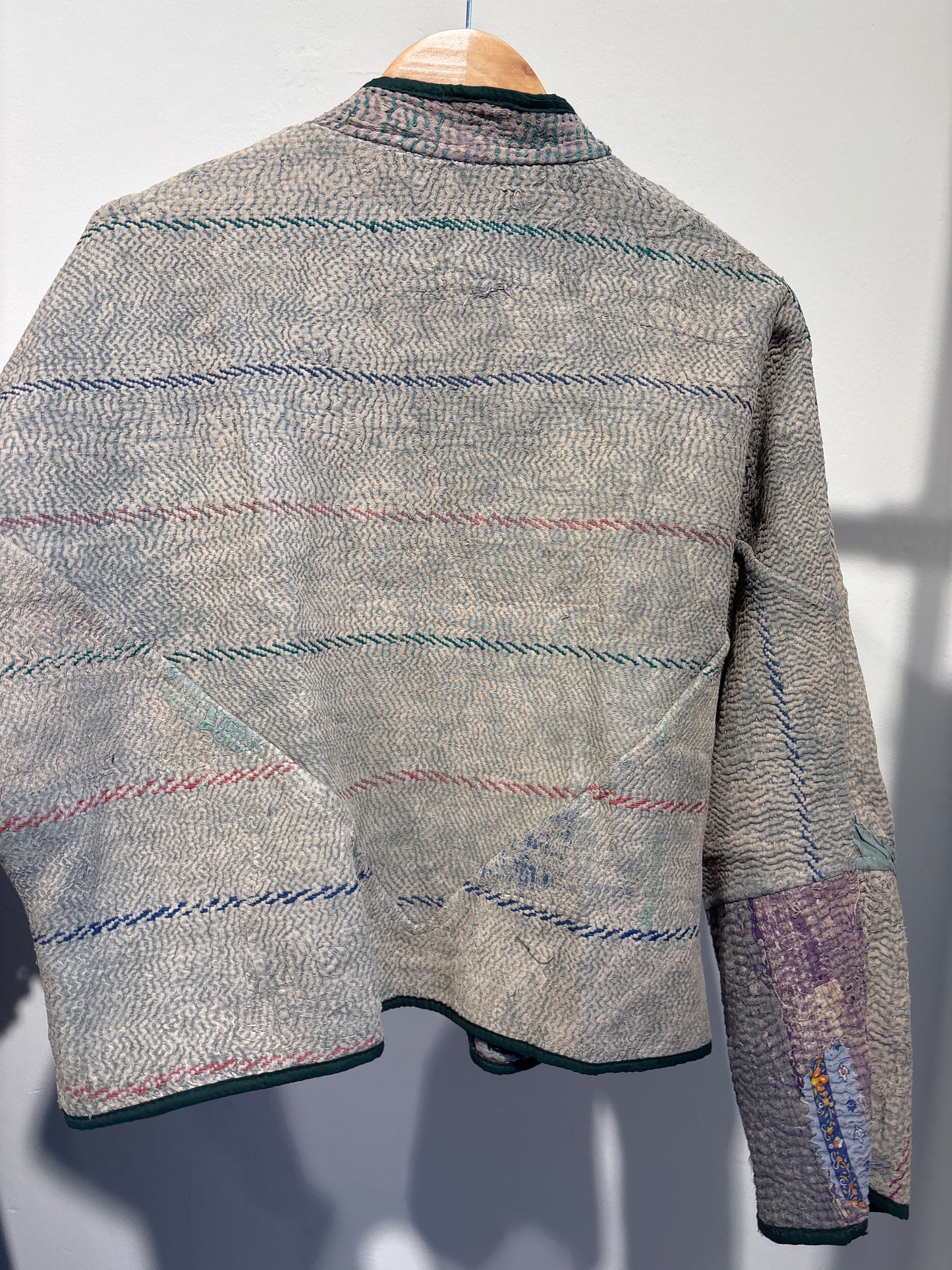 Kantha jas kort- 2 kanten
