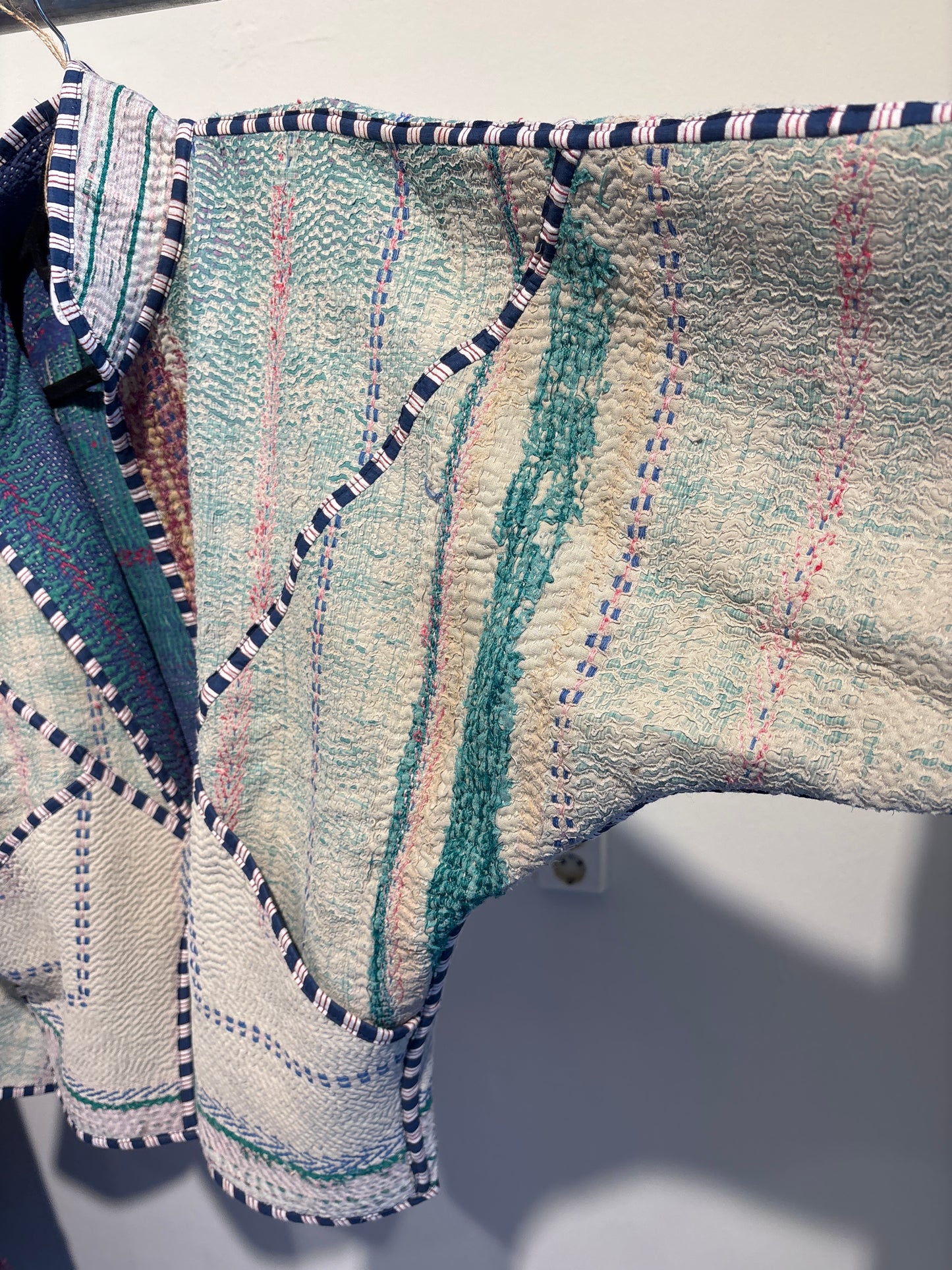 Kantha jas kort- 2 kanten