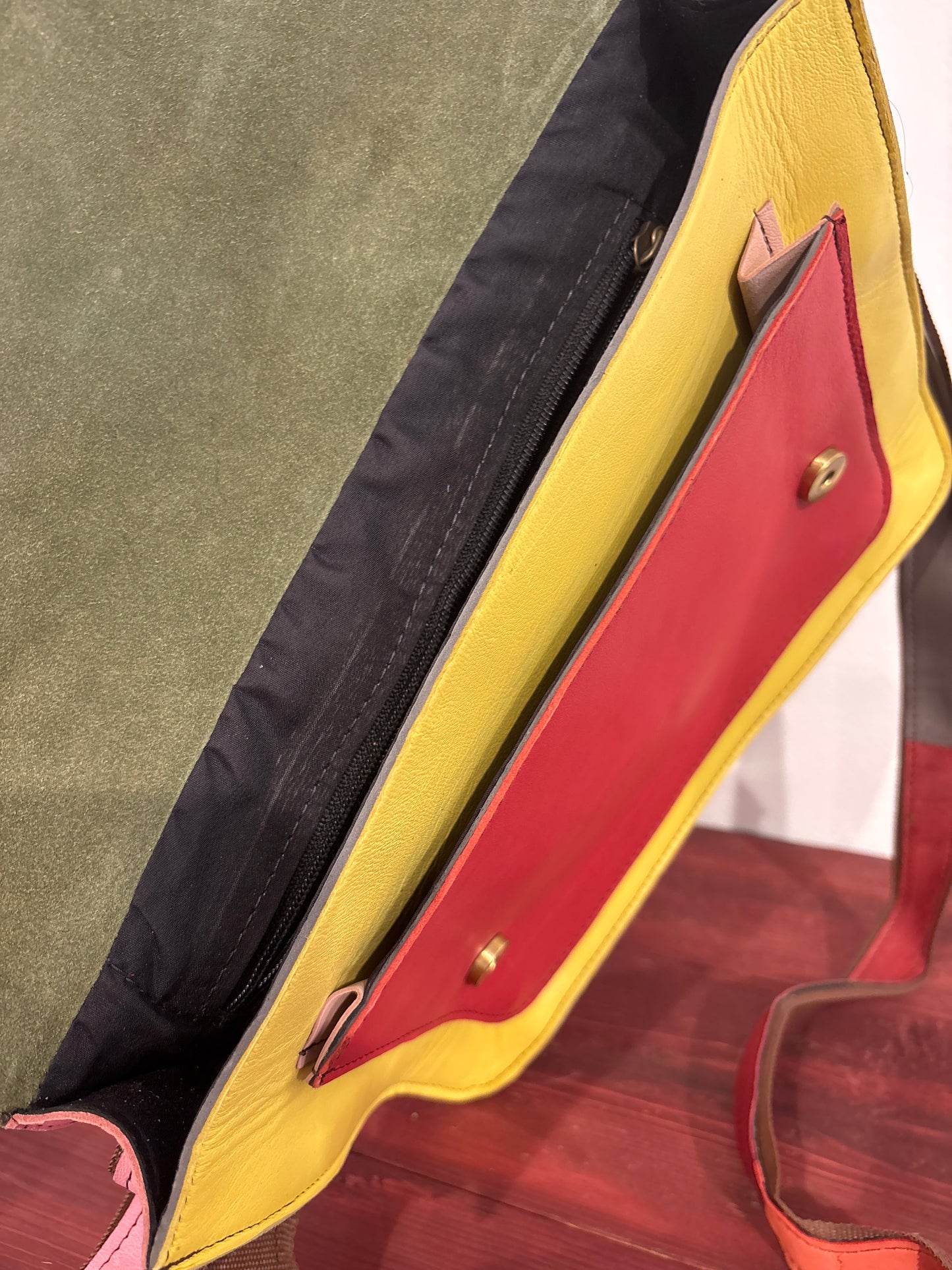 Tas van recycled leer