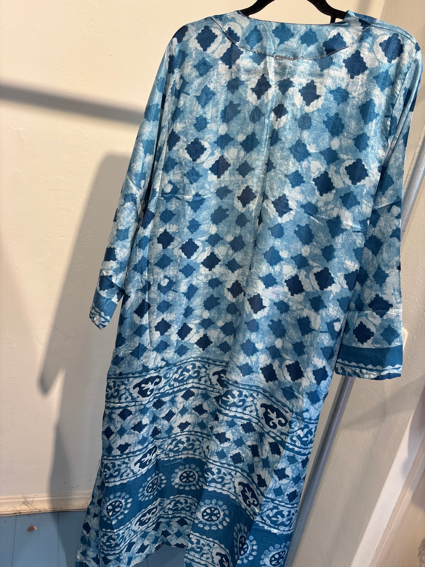 Recycled silk kimono lang