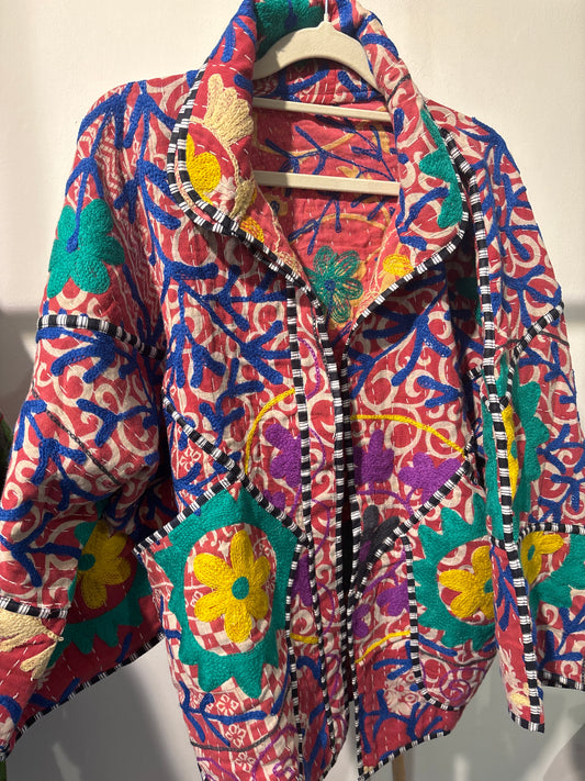 Kantha suzani jas kort, 2 kanten