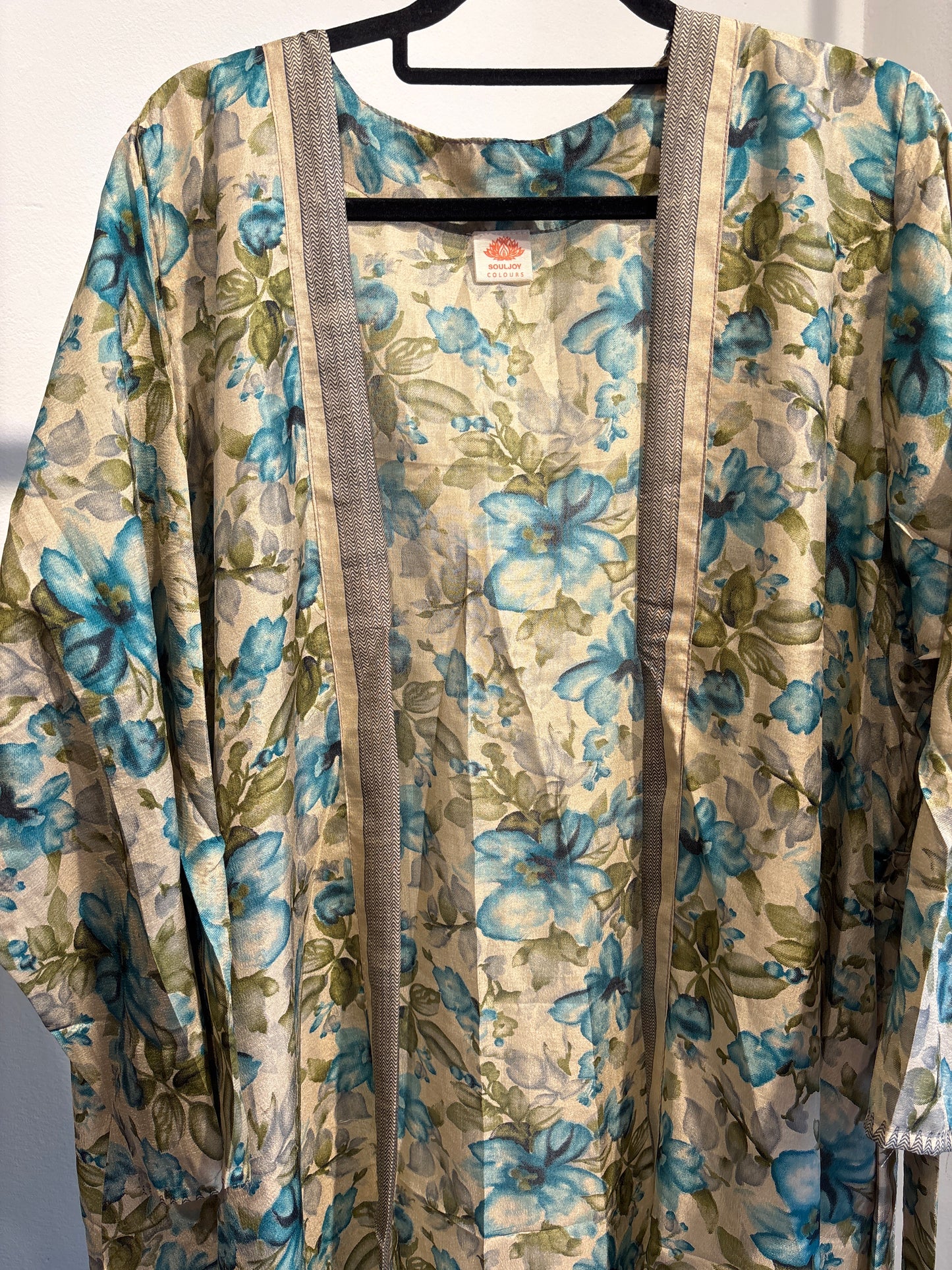 Recycled silk kimono lang