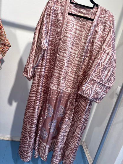 Recycled silk kimono lang