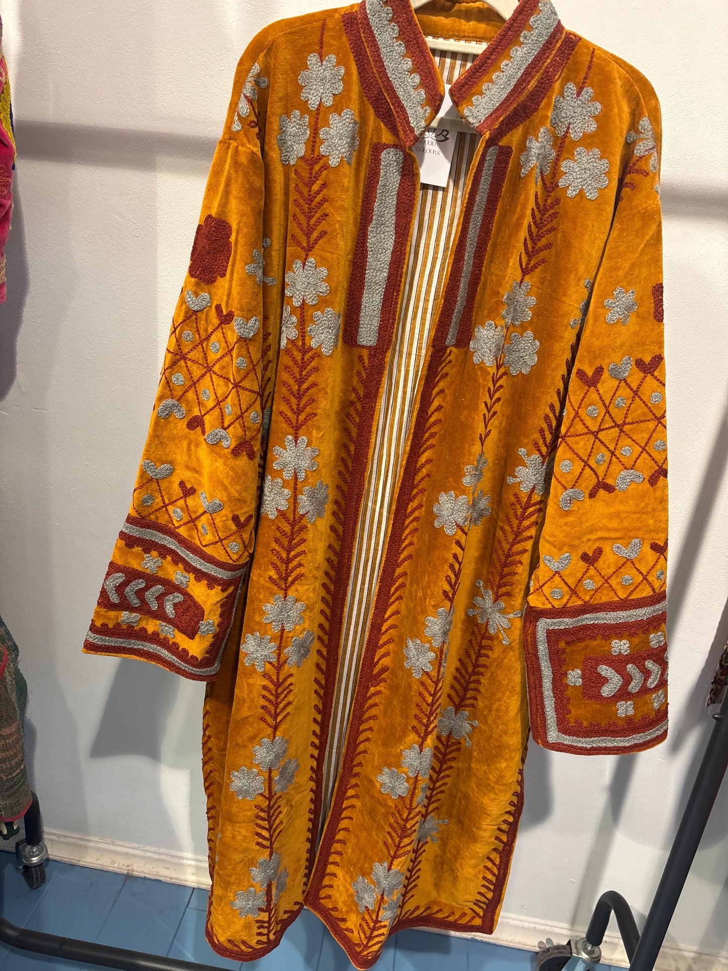 Lange suzani jas