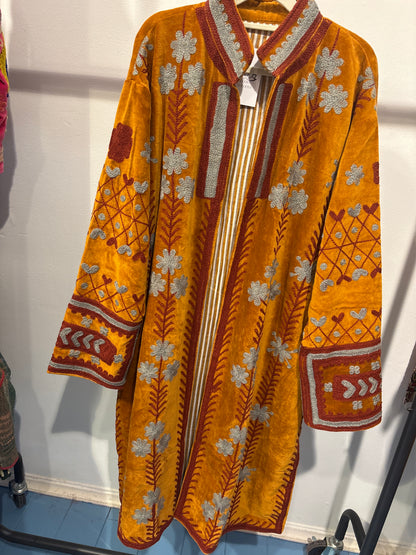 Lange suzani jas