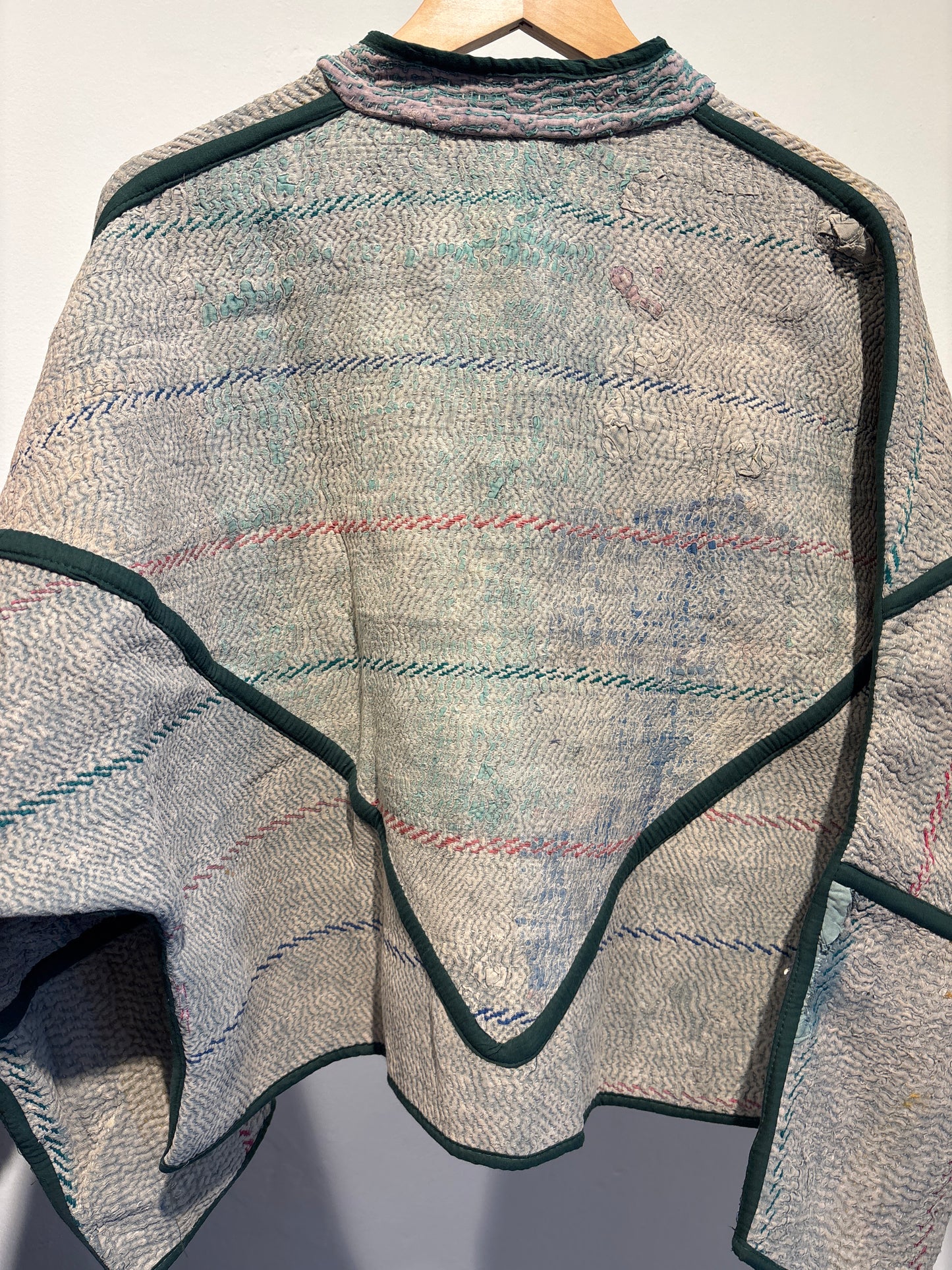 Kantha jas kort- 2 kanten