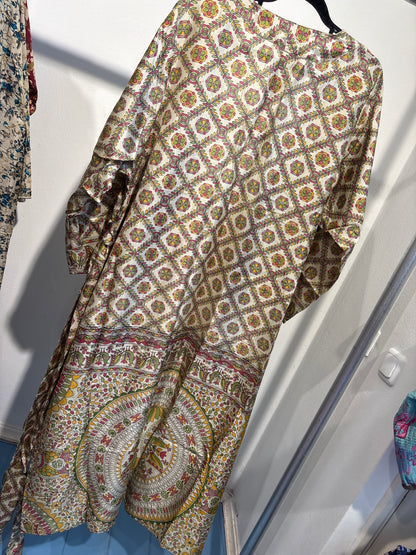 Recycled silk kimono lang