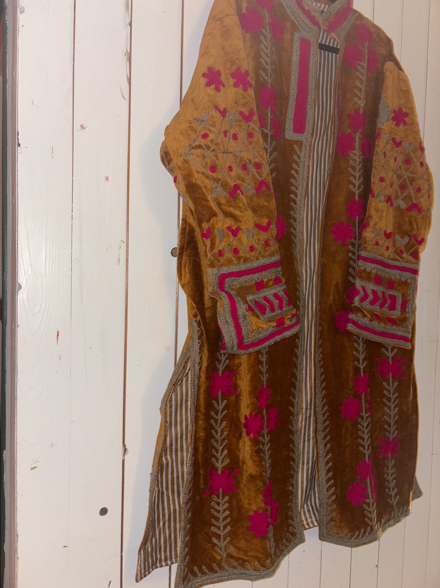 Lange suzani jas cognac2