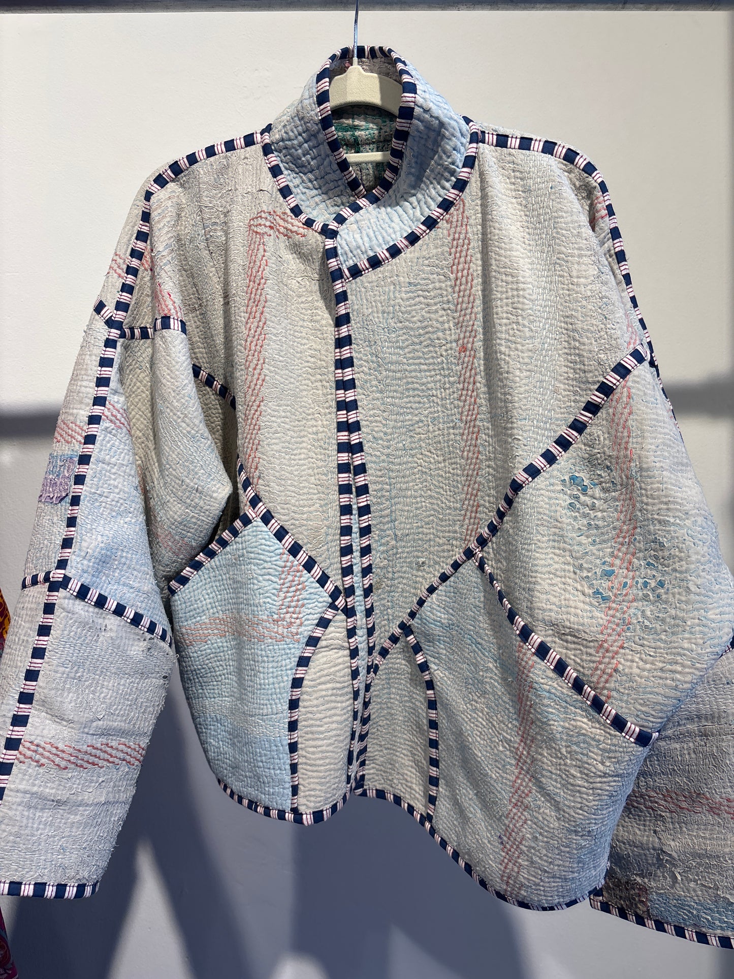 Kantha jas kort- 2 kanten