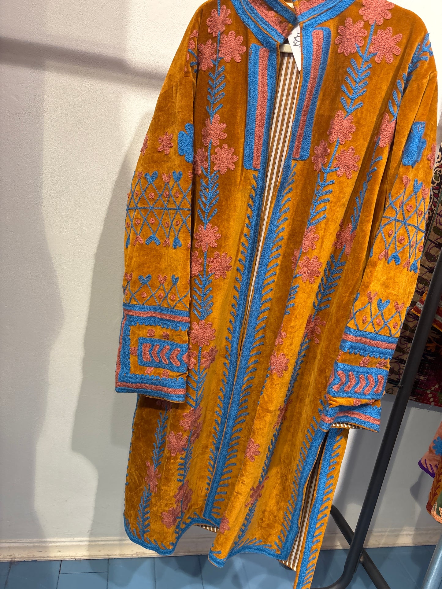 Lange suzani jas
