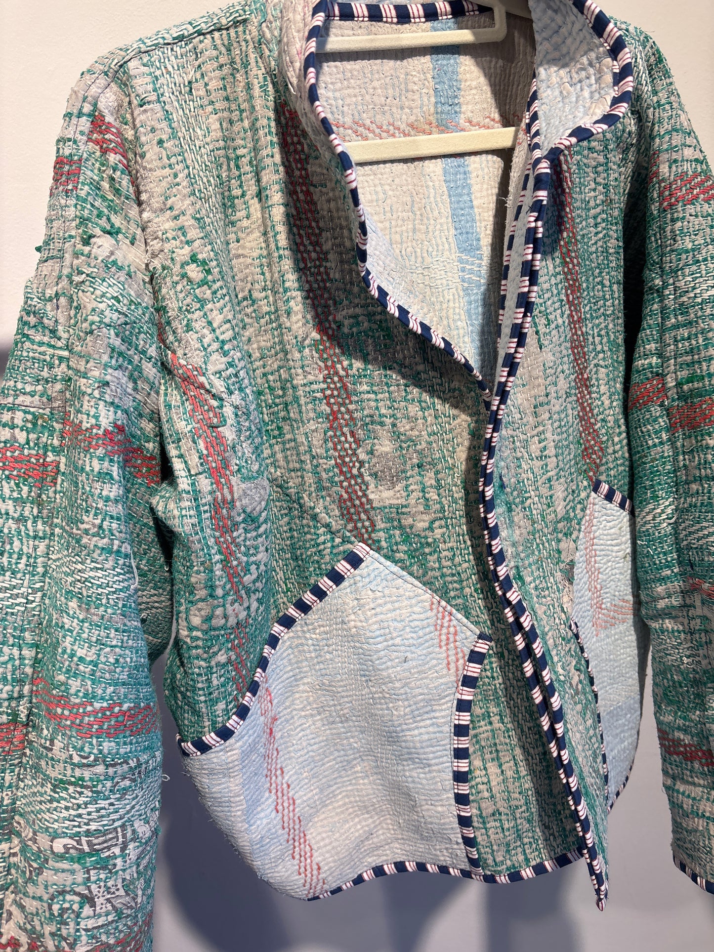Kantha jas kort- 2 kanten