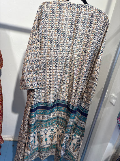 Recycled silk kimono lang