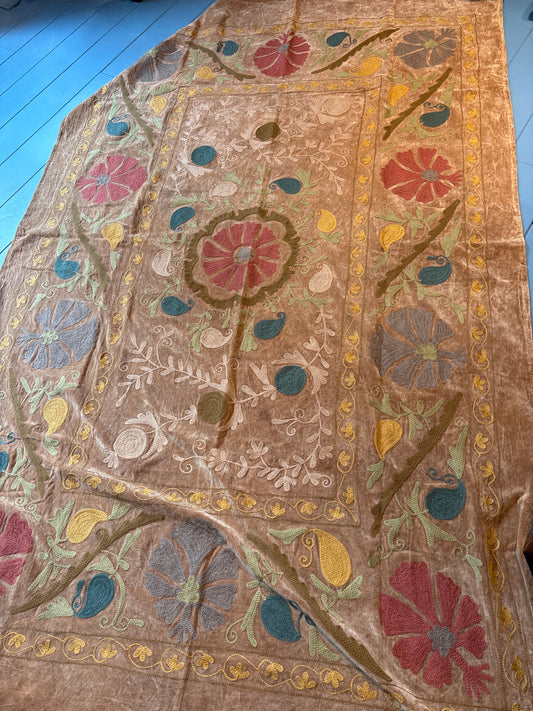 Fluweel Suzani kleed