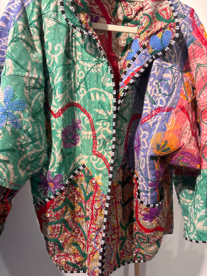 Kantha suzani jas kort, 2 kanten