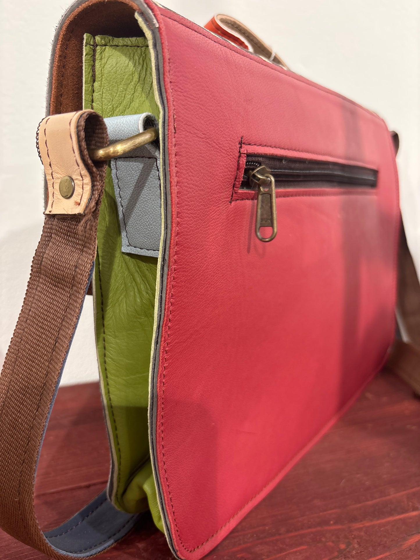 Tas van recycled leer