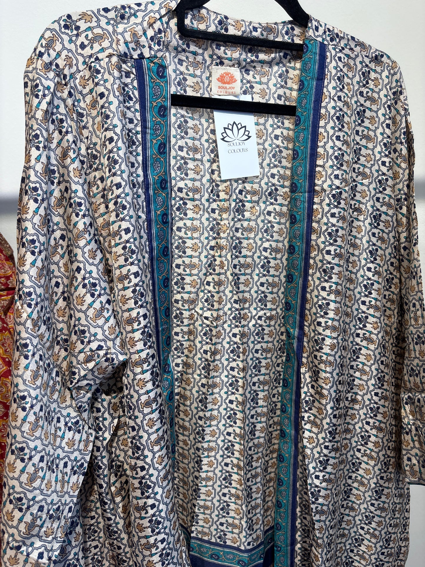 Recycled silk kimono lang