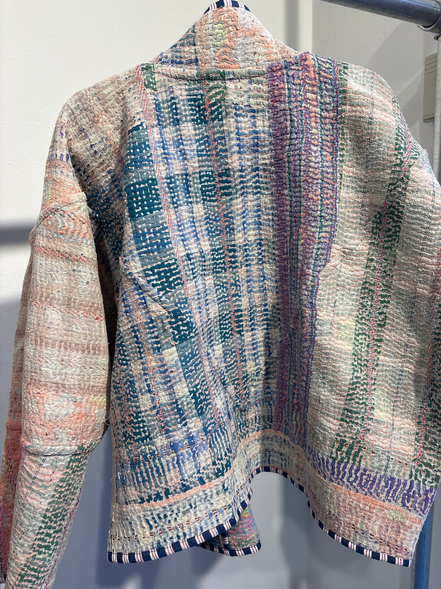 Kantha jas kort- 2 kanten