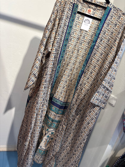 Recycled silk kimono lang