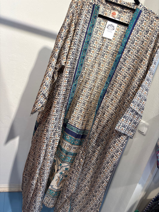 Recycled silk kimono lang