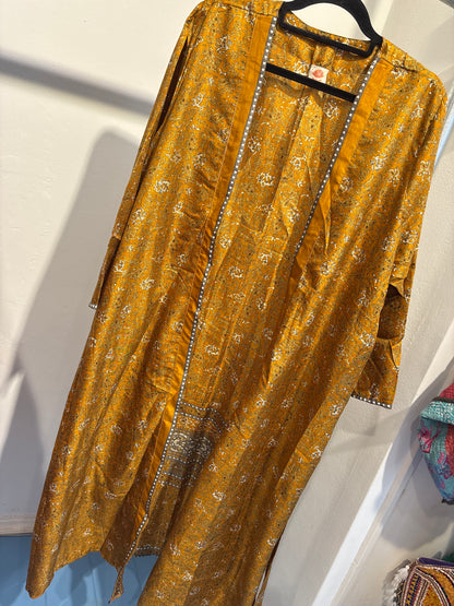Recycled silk kimono lang