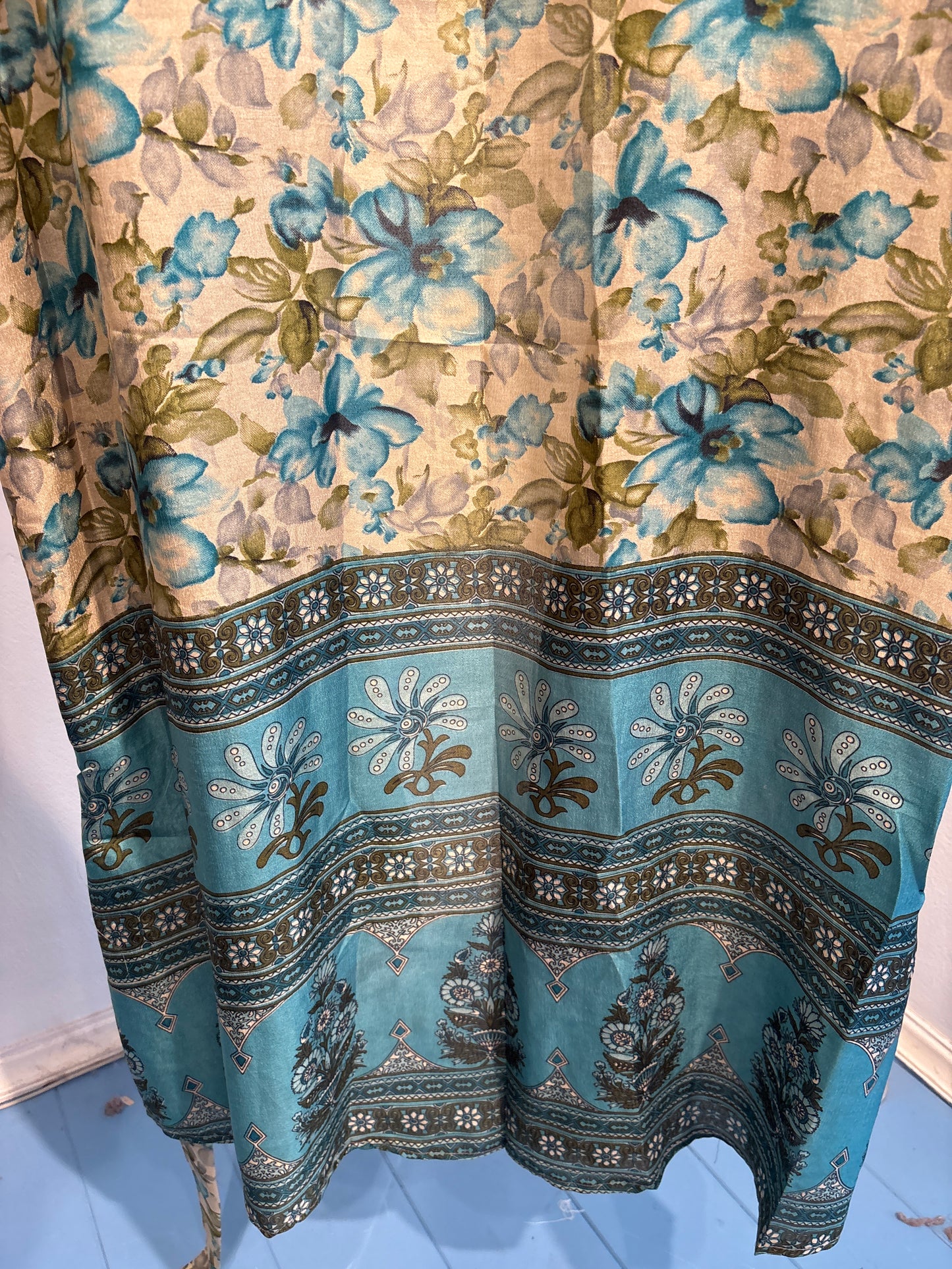 Recycled silk kimono lang