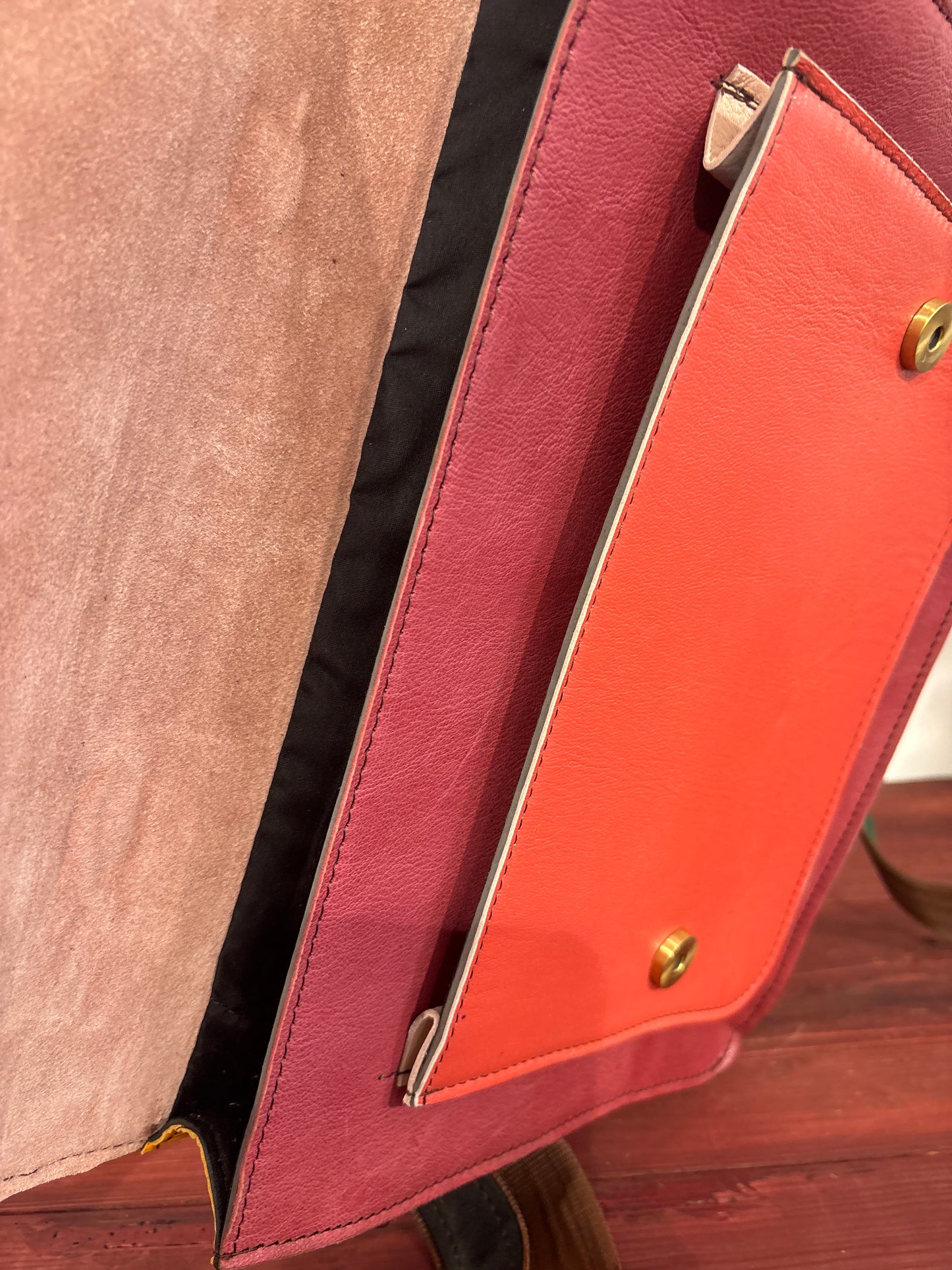 Tas van recycled leer