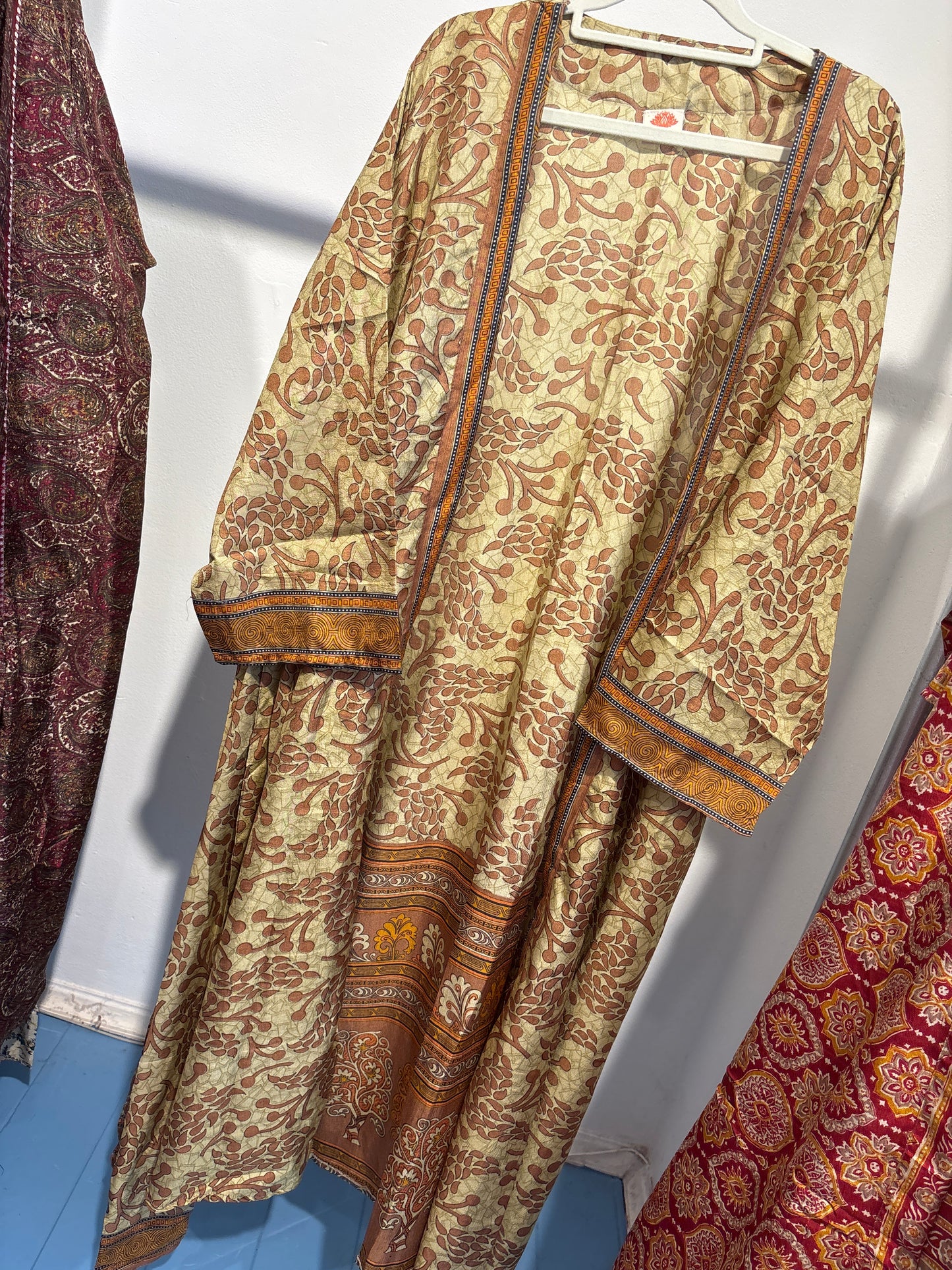Recycled silk kimono lang
