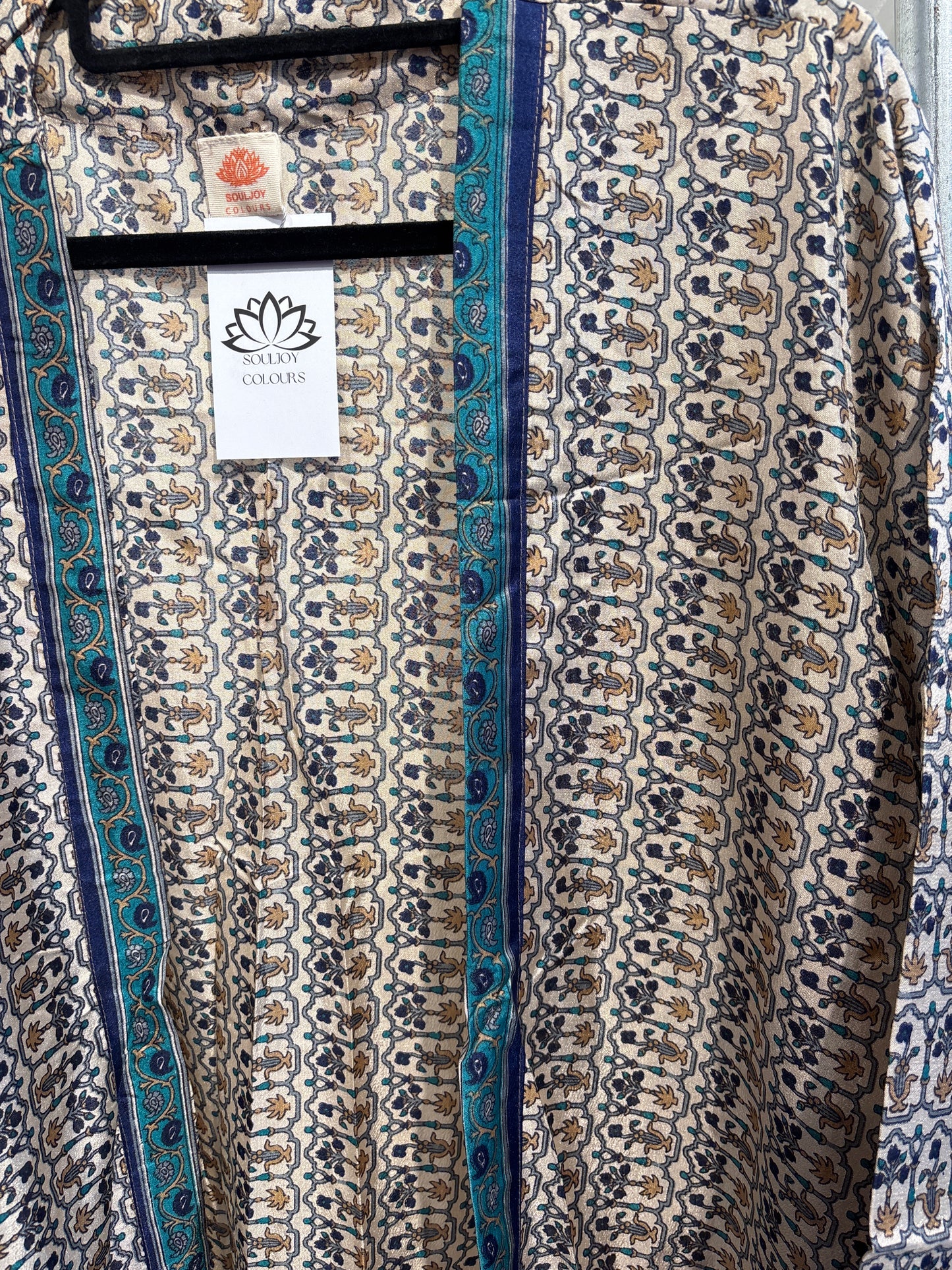 Recycled silk kimono lang