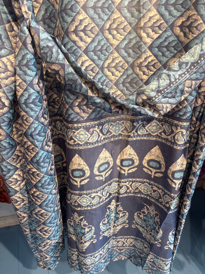 Recycled silk kimono lang