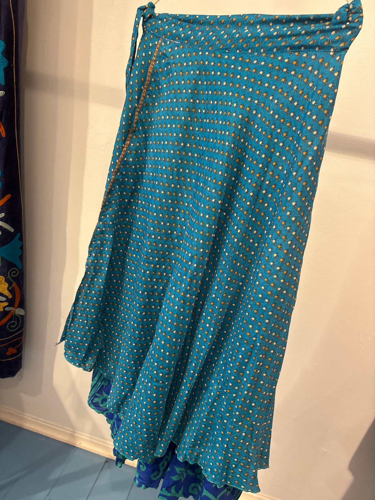 Rok wikkel recycled sari