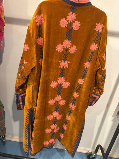 Lange suzani jas