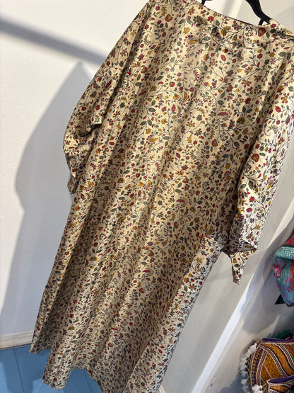 Recycled silk kimono lang