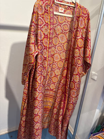 Recycled silk kimono lang